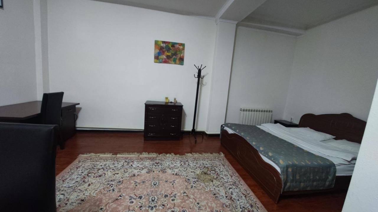 Bishkek Villa Hotel Exteriör bild