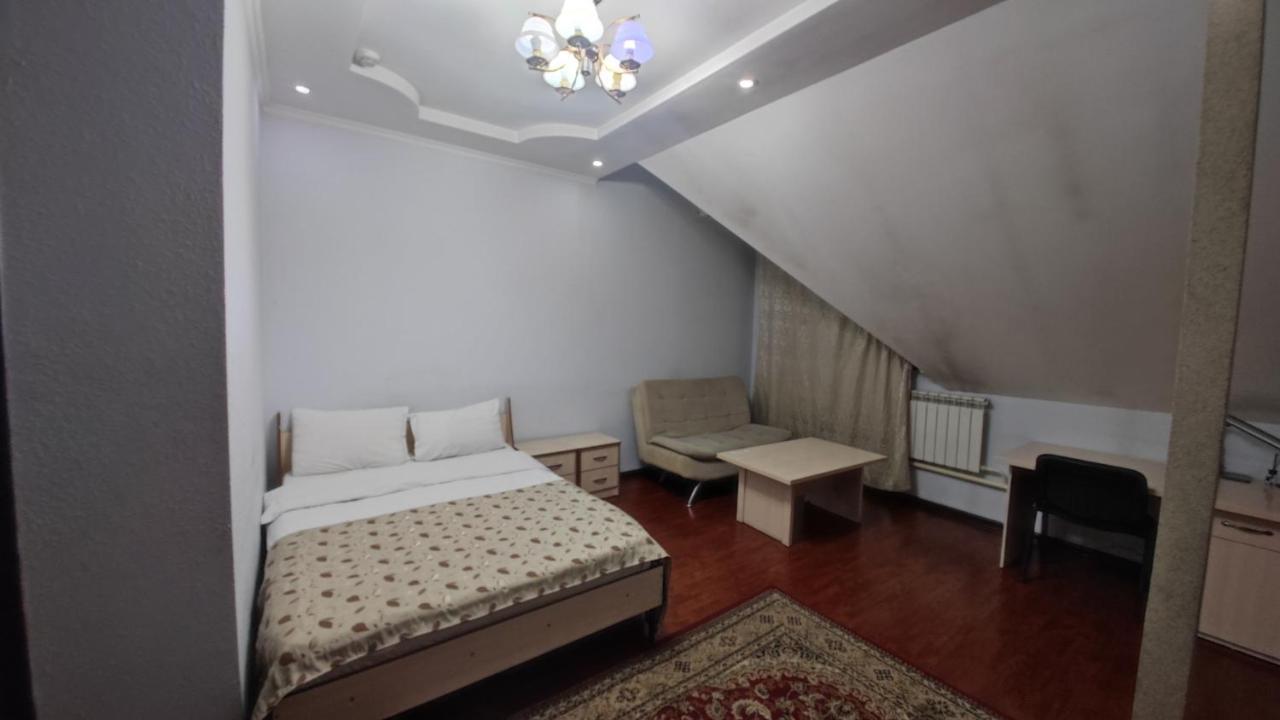 Bishkek Villa Hotel Exteriör bild