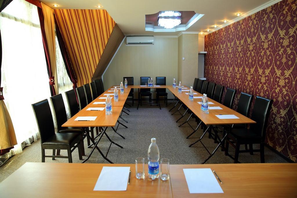 Bishkek Villa Hotel Exteriör bild