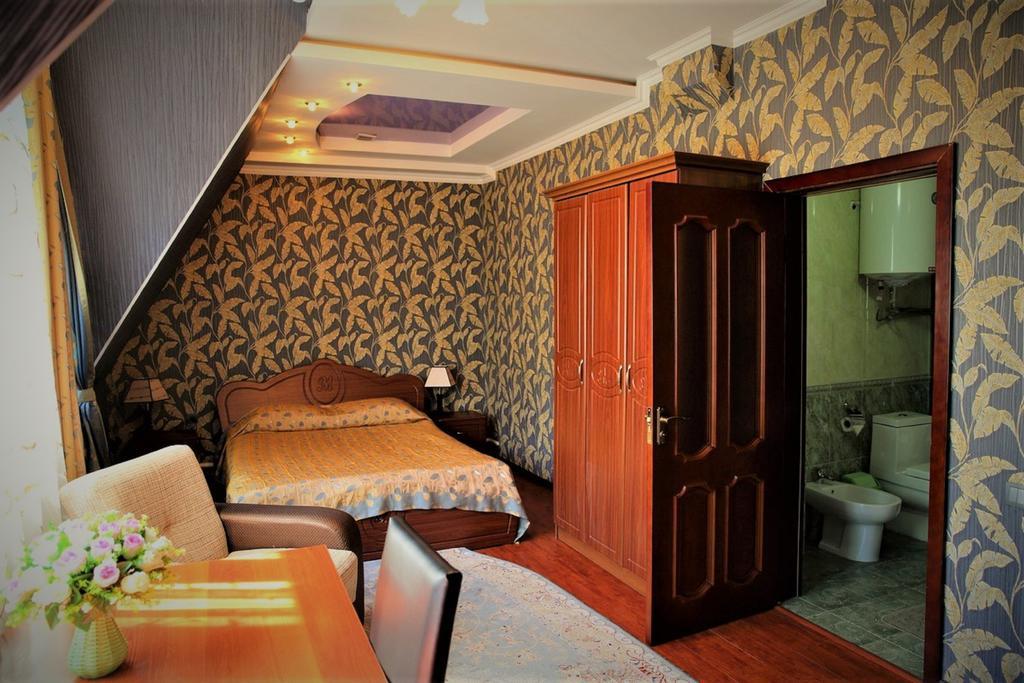 Bishkek Villa Hotel Exteriör bild