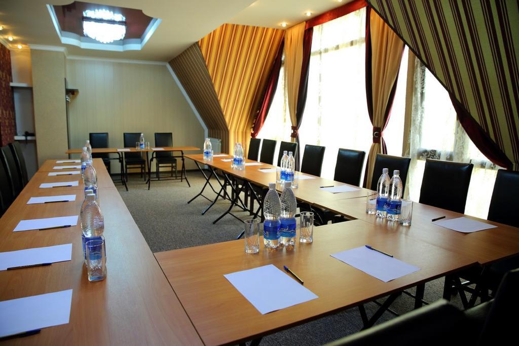 Bishkek Villa Hotel Exteriör bild